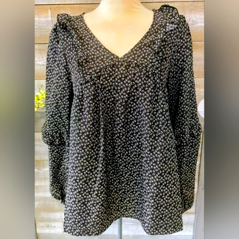 NWOT Jade By Jane Floral Ruffle Blouse